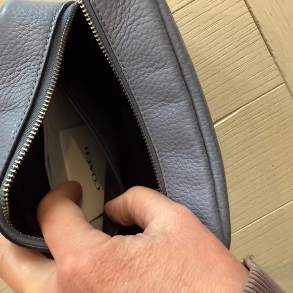 Coach Disney Blue Cinderella Women's Cosmetic Case - Picture 5 of 6